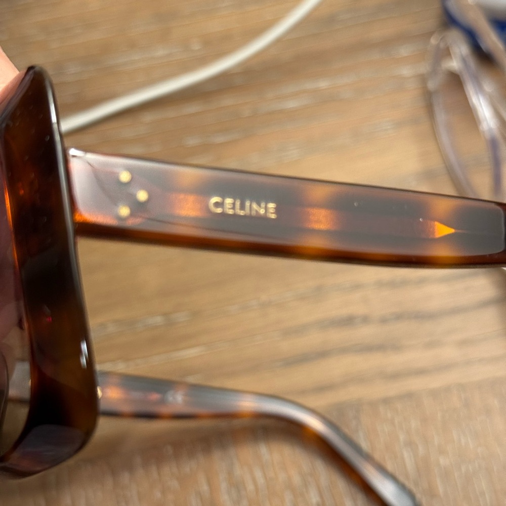 Tortoise Shell Square Sunglasses - Picture 2 of 6